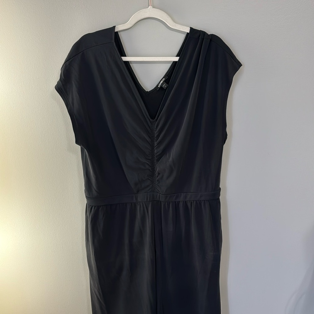 EXPRESS Black One Piece Sleeveless Jumpsuit / Size XL